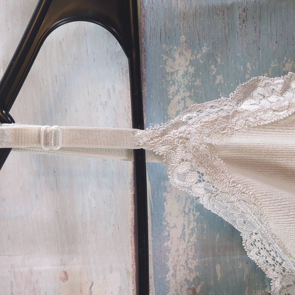 Faded Glory Cream Ribbed Cami - Picture 2 of 5